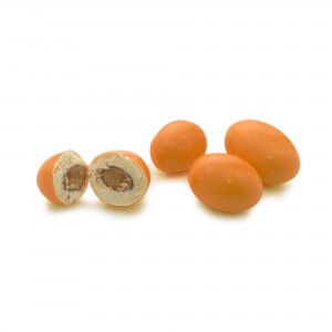 Orange flavored dragées with almonds Orange flavored dragées with almonds